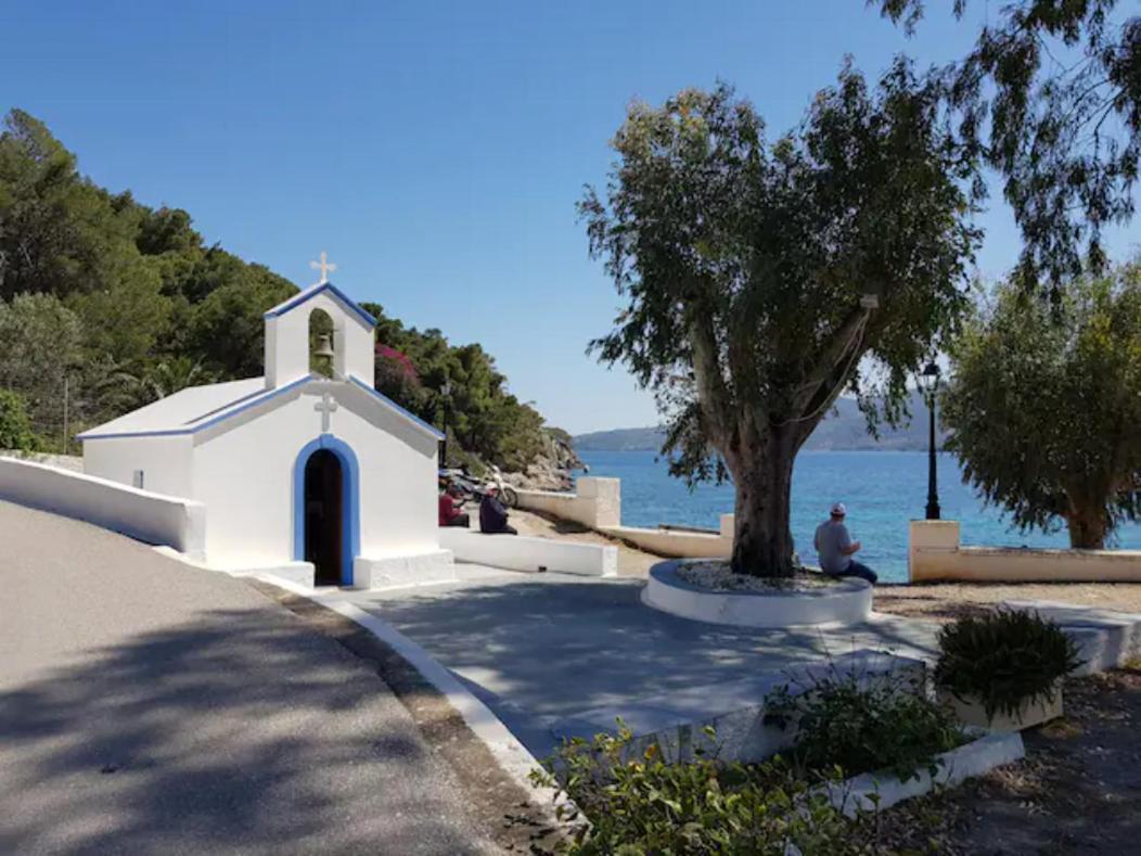 Rigos House At Askeli Beach, Poros Island Villa Poros Town Exterior photo