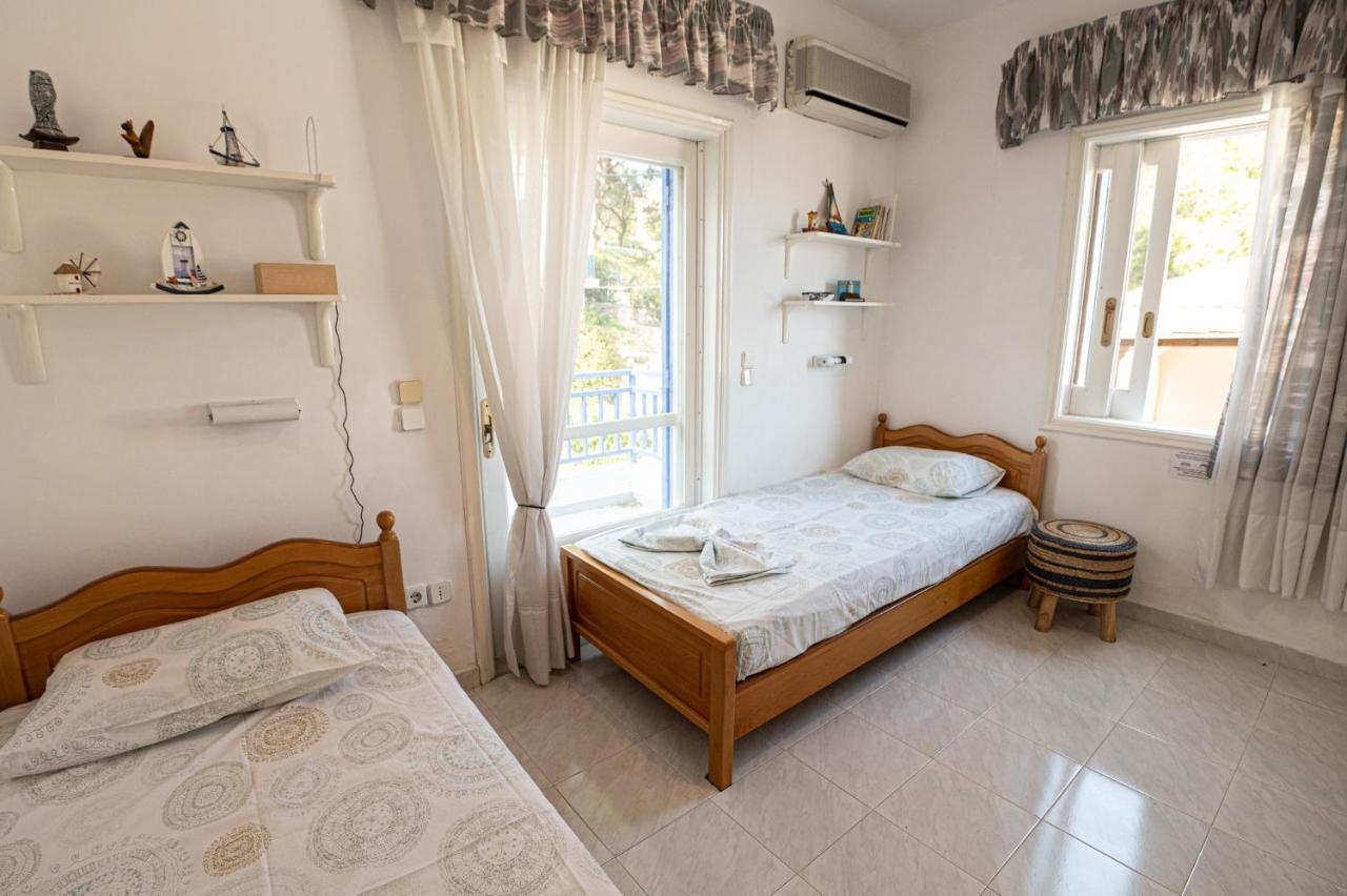 Rigos House At Askeli Beach, Poros Island Villa Poros Town Exterior photo